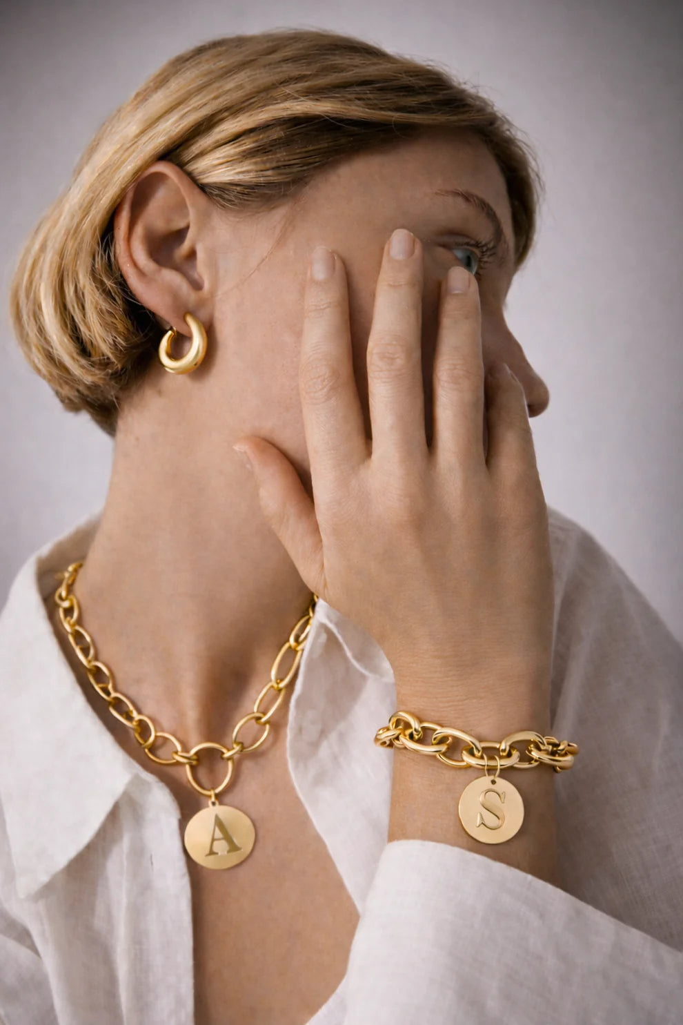 MAGNA LETTER BRACELET